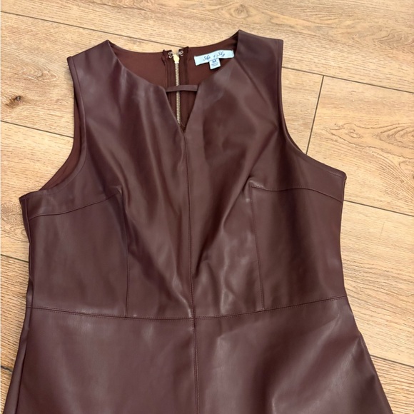 Faux leather dress - Picture 2 of 2